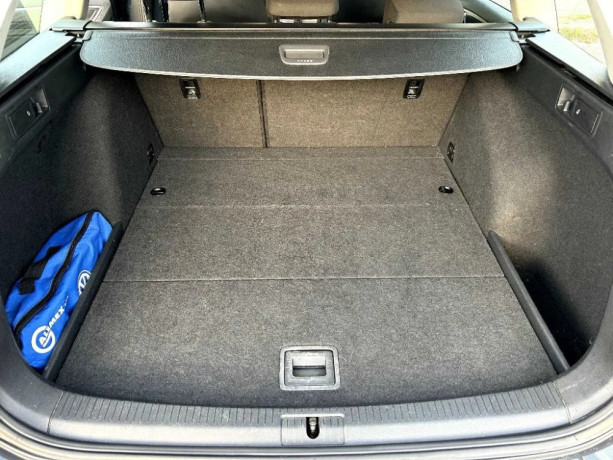 volkswagen-golf-variant-16-diesel-66kw-manual-prevodovka-big-0