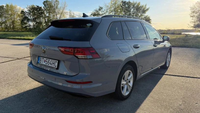 volkswagen-golf-variant-big-1