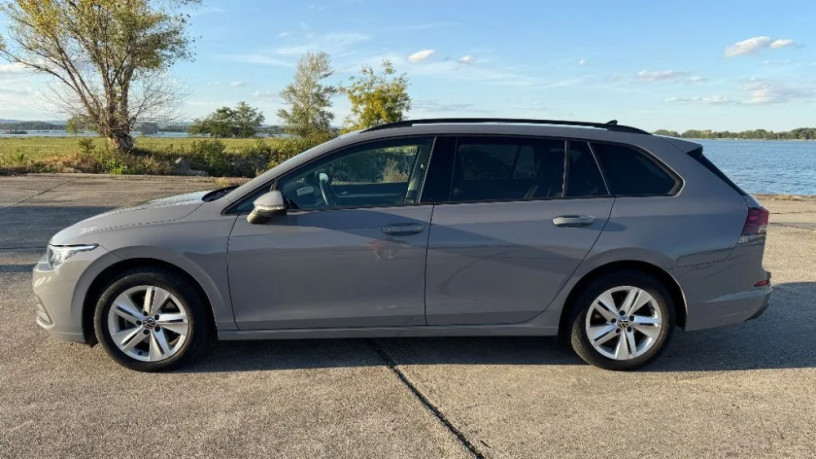 volkswagen-golf-variant-big-0