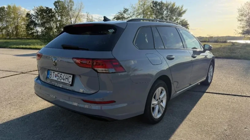volkswagen-golf-variant-big-1