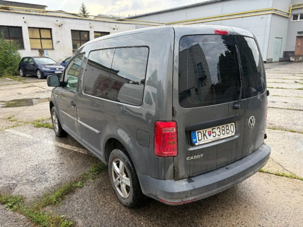 volkswagen-caddy-4-kombi-20l-tdi-big-3