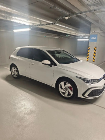 volkswagen-golf-gte-big-0