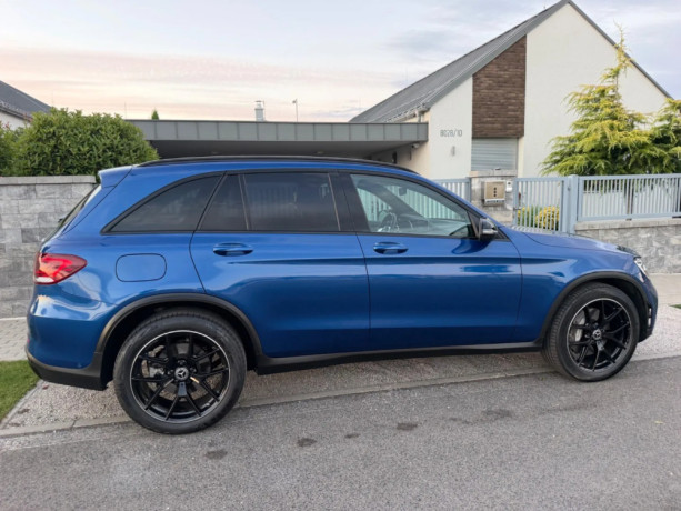 mercedes-benz-glc-suv-220d-4matic-amg-line-2x-s-night-package-big-3