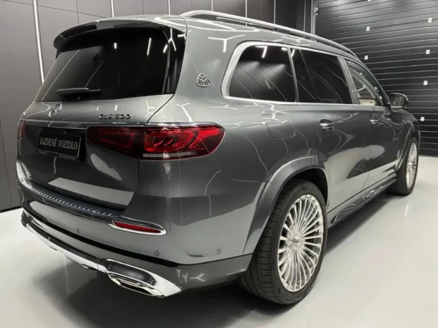 mercedes-benz-gls-mercedes-maybach-600-mhev-4matic-at-big-2