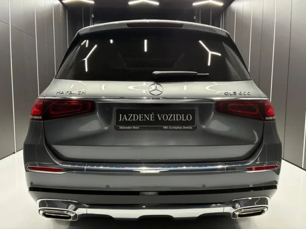 mercedes-benz-gls-mercedes-maybach-600-mhev-4matic-at-big-3