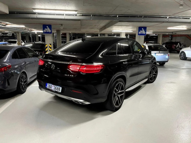 mercedes-benz-gle-kupe-amg43-4matic-designo-sport-klapky-odpocet-dph-big-1