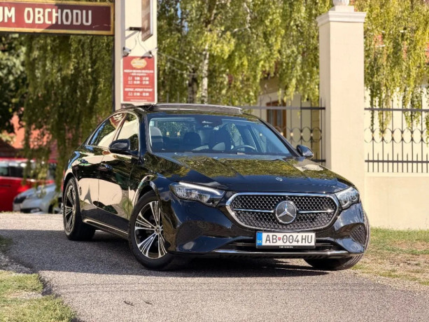 mercedes-benz-e-trieda-e220d-mhev-big-0