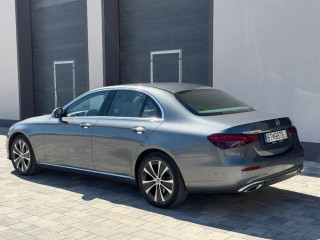 mercedes-benz-e-trieda-sedan-400d-4-matic