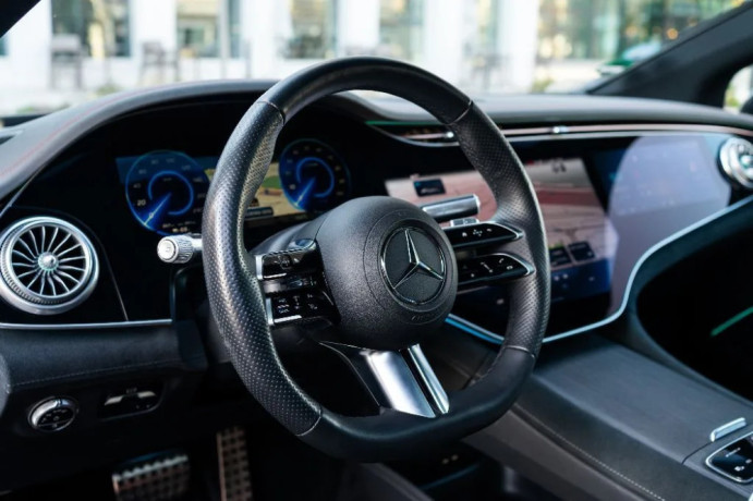 mercedes-benz-eqs-450-amg-plna-vybava-big-1