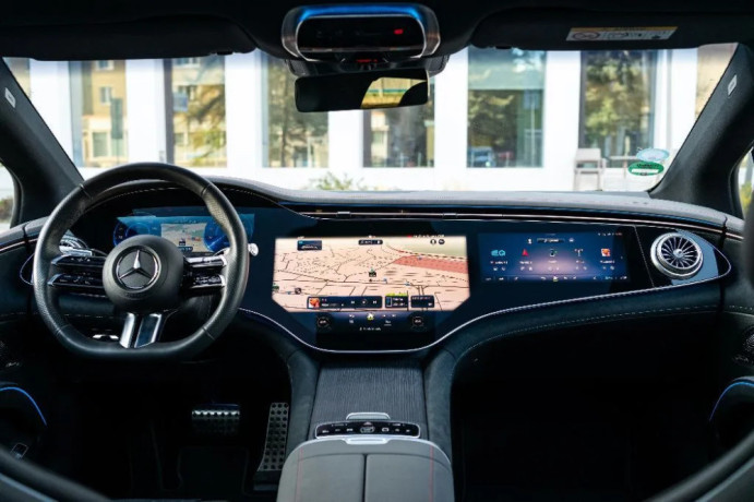 mercedes-benz-eqs-450-amg-plna-vybava-big-0