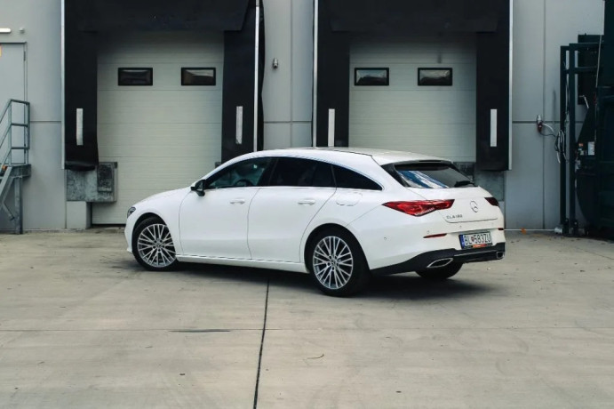 mercedes-benz-cla-180-shootingbrake-big-1