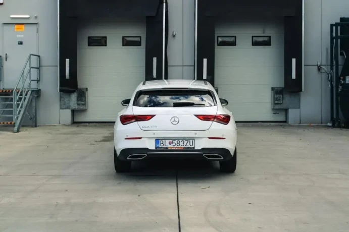 mercedes-benz-cla-180-shootingbrake-big-2