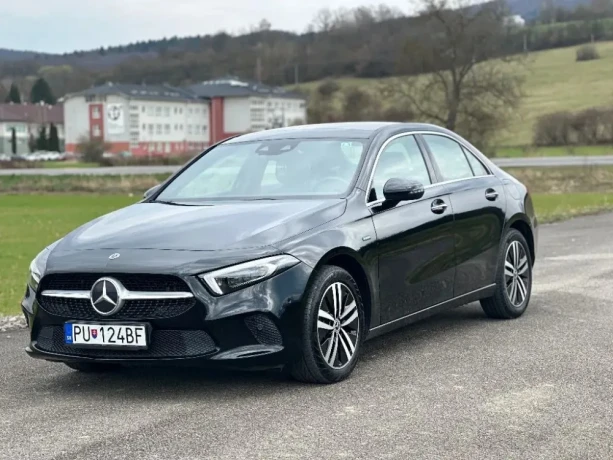 mercedes-benz-a-trieda-mercedes-a-trieda-250-e-at-big-0