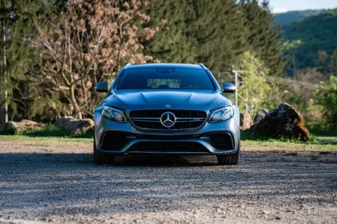 mercedes-benz-e-trieda-kombi-mercedes-benz-amg-e-63-s-4matic-at-450kw612hp-a9-big-1