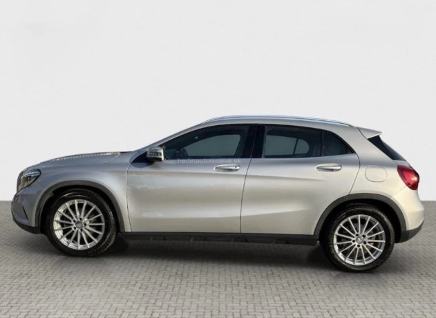 mercedes-benz-gla-200-cdi-4-matic-big-0