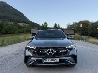 mercedes-benz-glc-suv-300mhev-4matic-at-190kw-bezkonkurencna-vybava-natacacia-zad-naprava