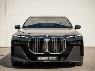 bmw-rad-7-740d-m-xdrive-at-220-kw-fabricka-zaruka-bowers-wilkins-hudba