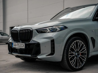 bmw-x5-m-30d-at-xdrive-fabricka-zaruka-harman-kardon-hudba
