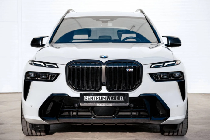 bmw-x7-xdrive-m60i-individual-7-miestna-fabricka-zaruka-bowers-wilkins-big-0