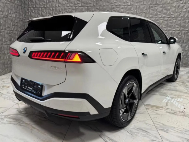 bmw-ix3-okamzite-dostupne-big-3