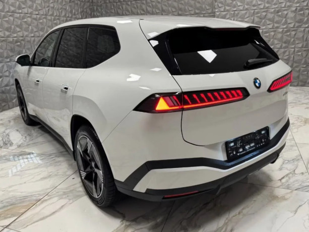 bmw-ix3-okamzite-dostupne-big-2