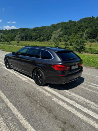 bmw-rad-5-touring-530d-xdrive-at-195kw265hp-a8-big-3