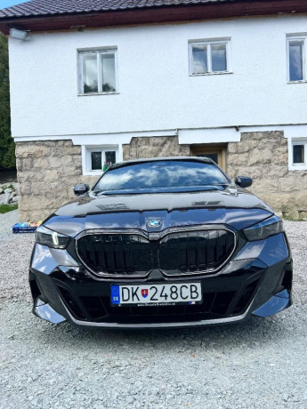 bmw-rad-5-520d-mhev-xdrive-at-145kw197hp-a8-big-0