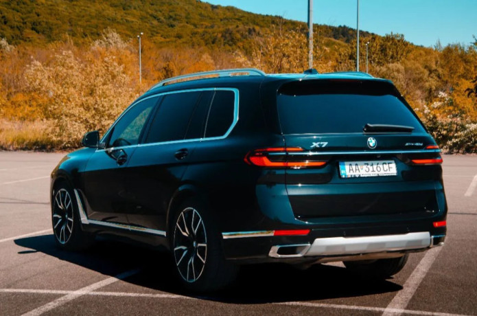 bmw-x7-xdrive40d-g07-259-kw-zaruka-bmw-predplateny-servis-big-3