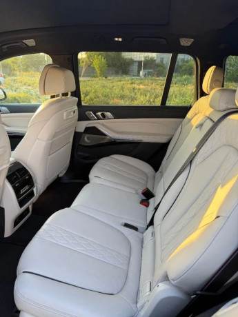 bmw-x7-2021-vo-vybornom-stave-big-3