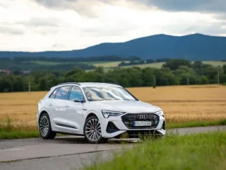 audi-e-tron-55-quattro-s-line-300kw