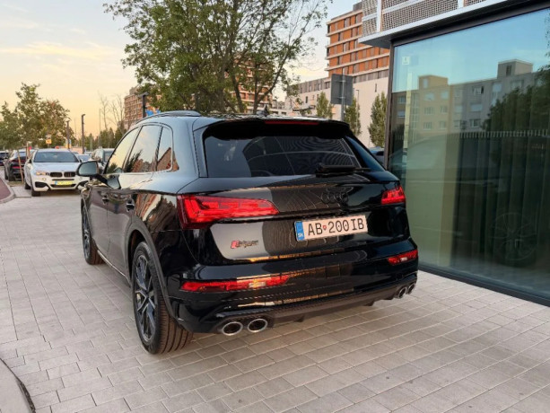 audi-sq5-black-optic-packet-big-2