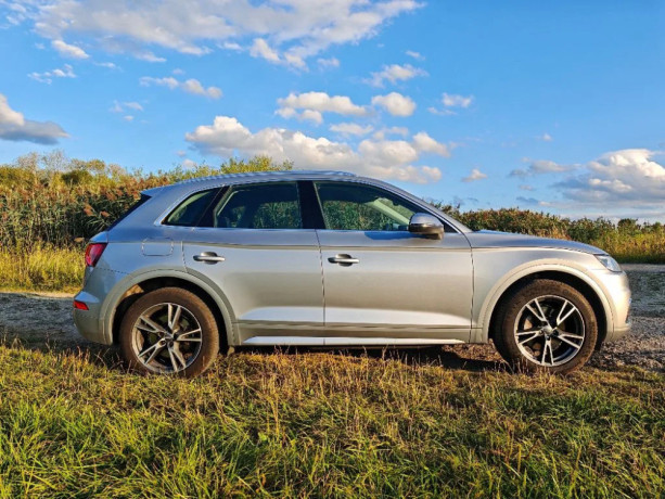audi-q5-20-tfsi-252k-quattro-185kw-v-tmavohnedej-kozi-big-2