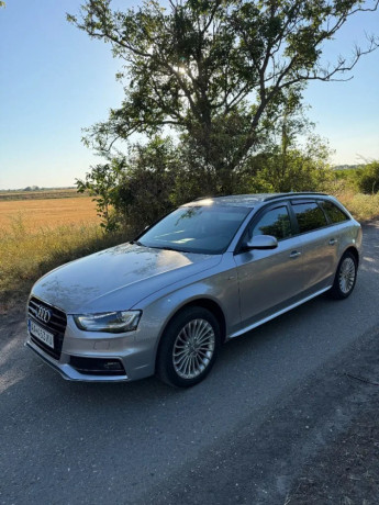 audi-a4-avant-quattro-big-1