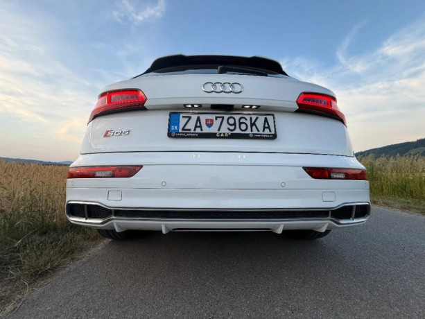 audi-sq5-30-tfsi-quattro-vzduch-webasto-tazne-vyhr-volant-top-stav-big-2