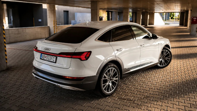 audi-e-tron-audi-e-tron-55-quattro-sportback-2023-300-kw-big-3