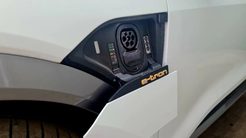 audi-e-tron-e-tron-55-quattro-advanced-300kw408hp-a1-big-3