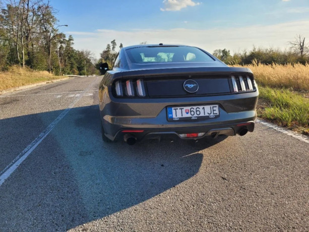 ford-mustang-23-benzin-233kw-manual-prevodovka-big-1