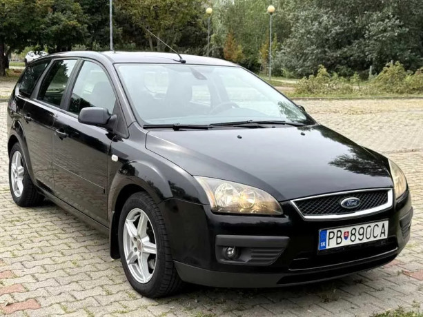 ford-focus-kombi-ford-focus-ii-combi-18-tdci-big-2