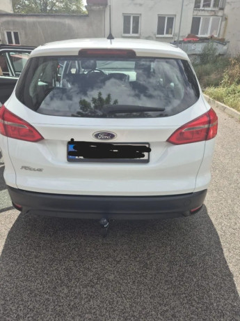 ford-focus-kombi-focus-kombi-10-ecoboost-business-x-74kw100hp-m5-big-0
