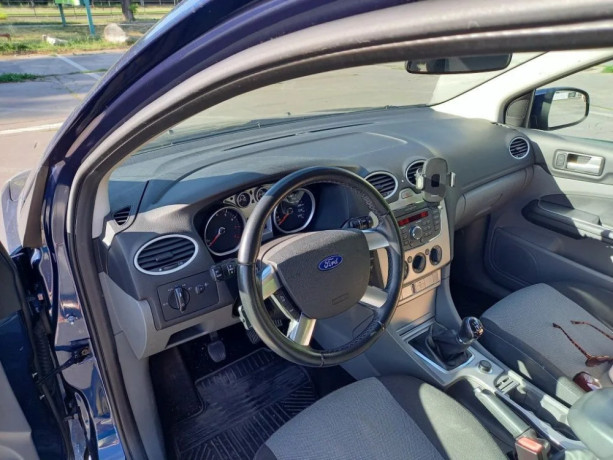 ford-focus-16-16v-duratec-classic-x-74kw100hp-m5-big-2