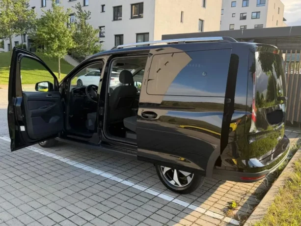 ford-tourneo-connect-grand-active-7-miest-panorama-big-3