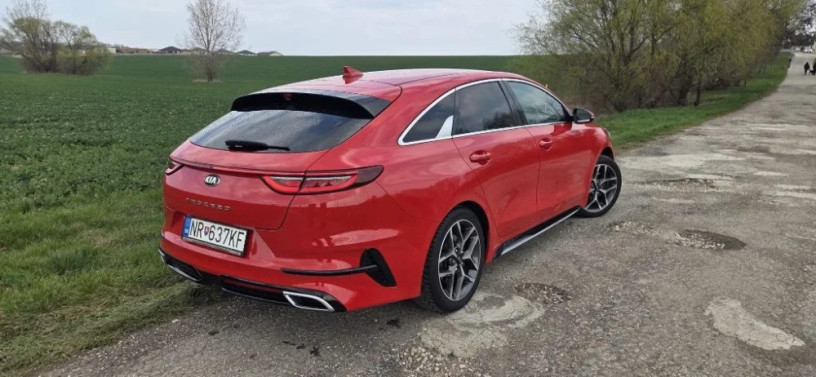 kia-ceed-kia-proceed-16-crdi-scr-gt-line-a7-dct-136hp-big-3