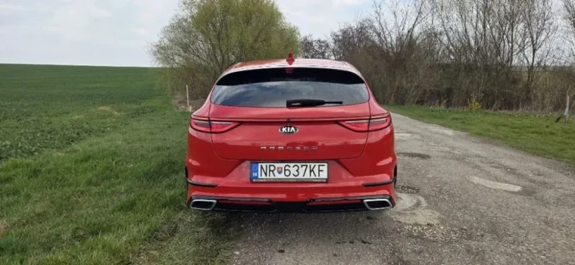 kia-ceed-kia-proceed-16-crdi-scr-gt-line-a7-dct-136hp-big-2