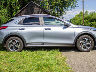 kia-xceed-15-t-gdi-gold