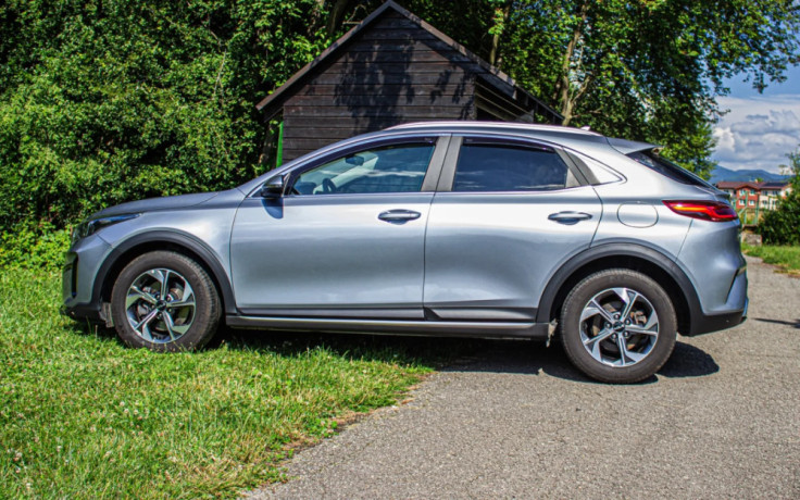kia-xceed-15-t-gdi-gold-big-3