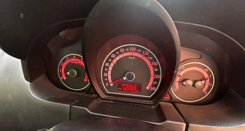 kia-ceed-sw-kia-ceed-big-3