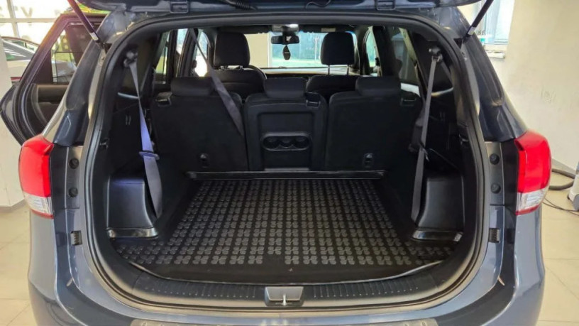 kia-carens-17-crdi-136k-lx-7m-100kw136hp-m6-big-3