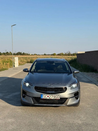 kia-xceed-15-t-gdi-gold-at-118kw160hp-a7-big-3