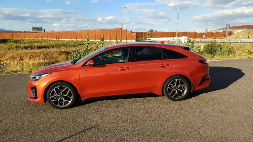 kia-ceed-kia-proceed-16-crdi-100kw-7-dct-rv2020-big-2
