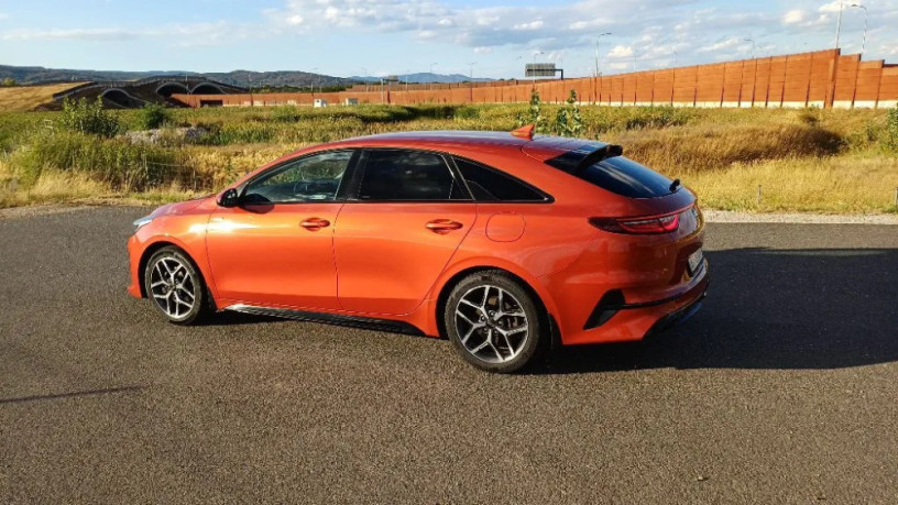 kia-ceed-kia-proceed-16-crdi-100kw-7-dct-rv2020-big-3